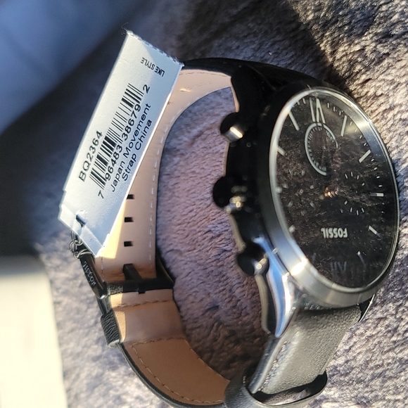 Black mens Fossil watch. NWT - Picture 5 of 8
